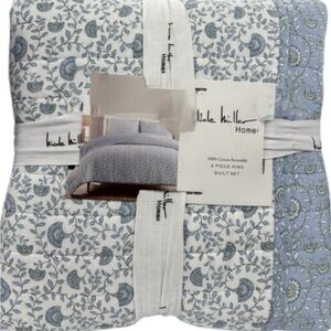 Nicole Miller Blue and White King Cotton Reversible King Quilt Set